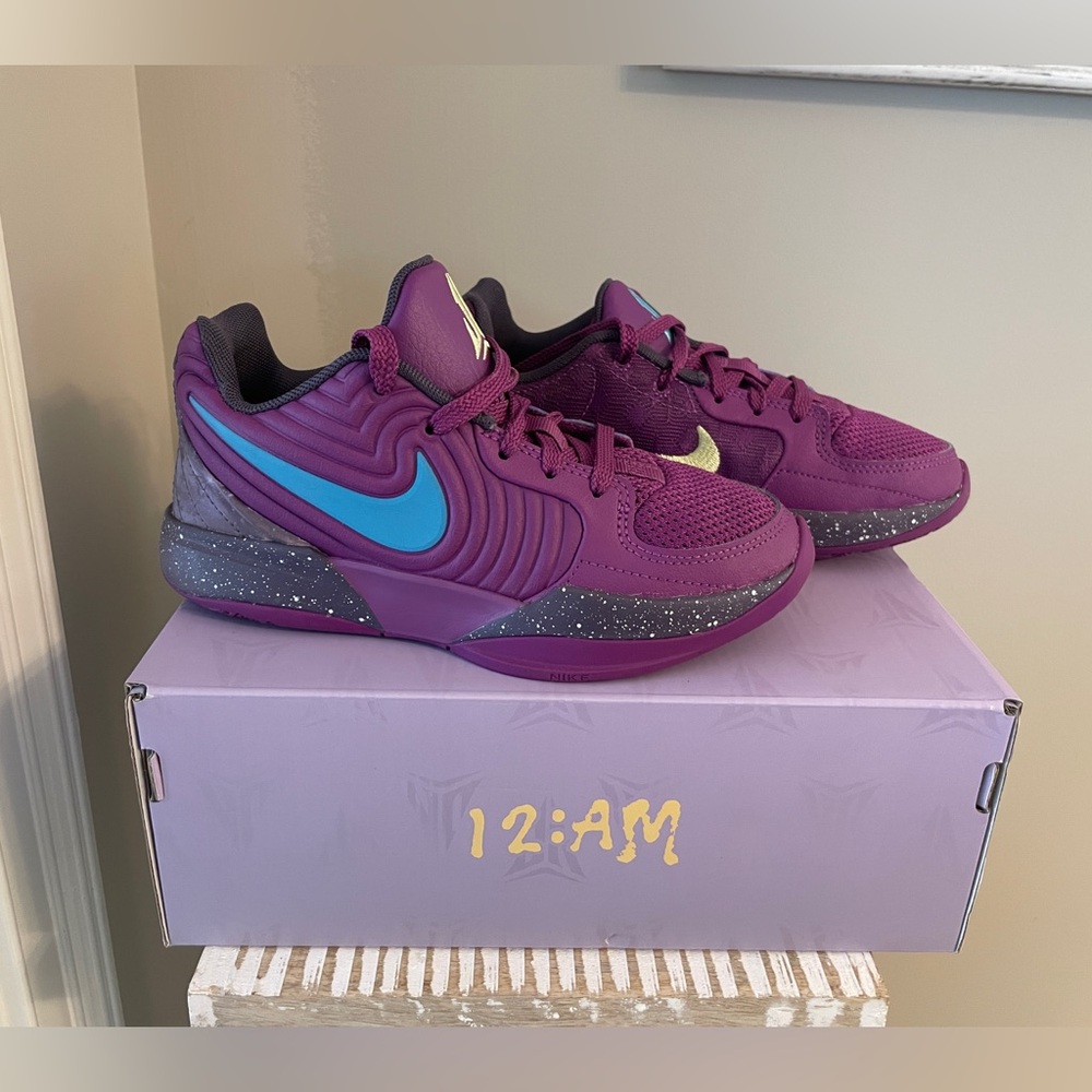 Nike Kids Ja 2 Basketball Shoes (Ja Morant) - Size 2